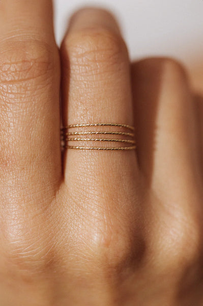 Four Row Éclat Ring