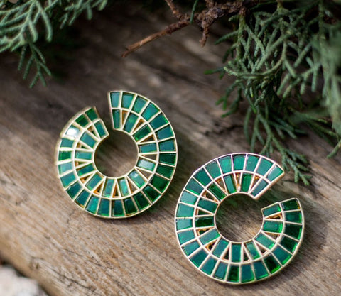 Shell Earrings - Green Onyx