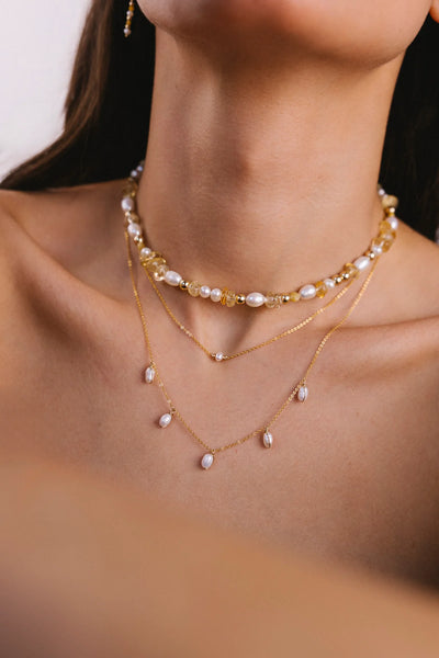 Embracing Necklace - Pearl